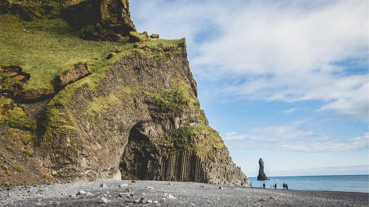 在县城开奶茶店是选择高端还是低端?