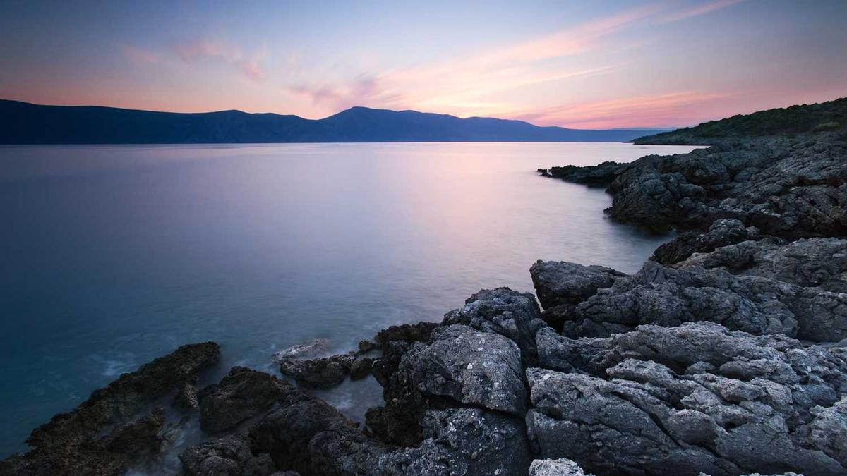 清朝一张“可疑”老照片,房间出现“幽灵”,如今都没法解释