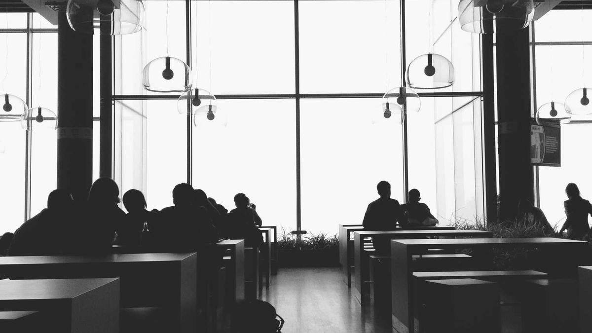 住建部:五年内完成2000年底前建成的老旧小区改造任务